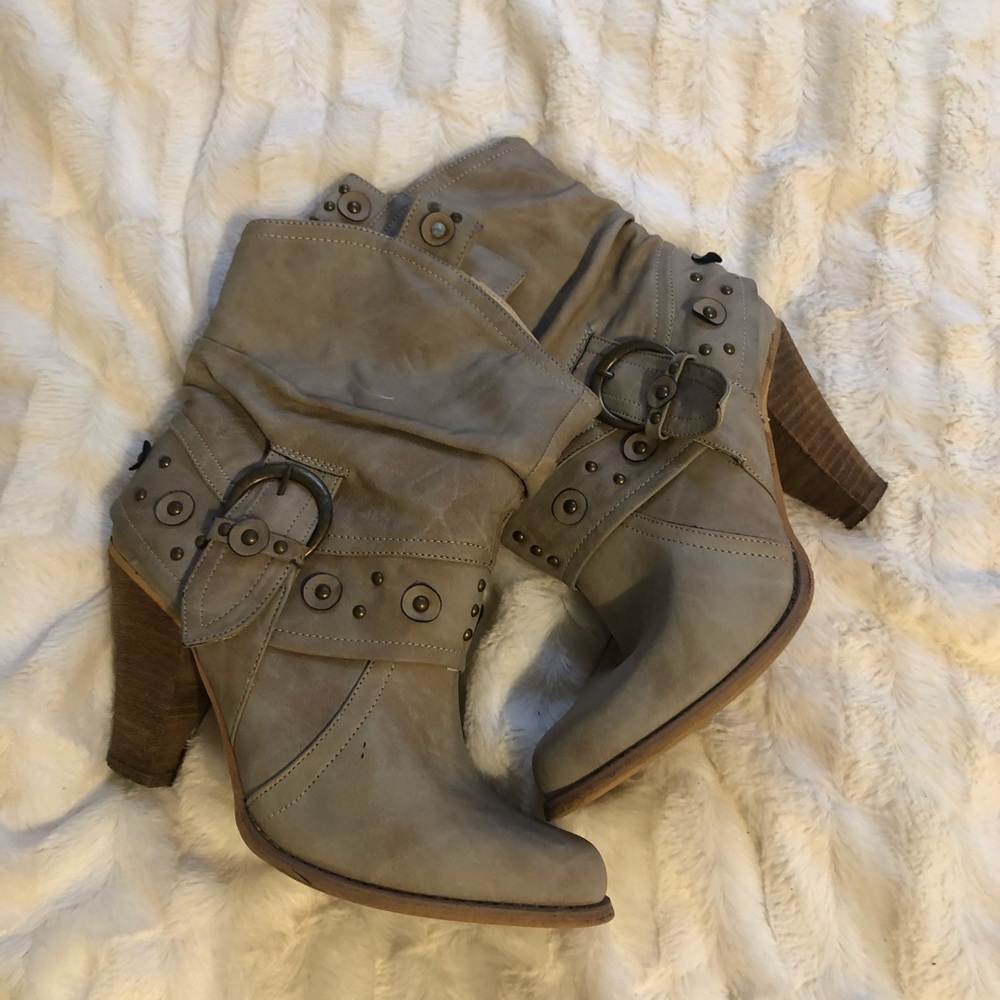 Stacked heel bootie✨